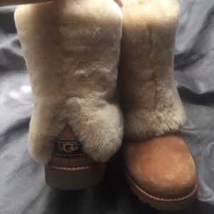 Never worn ugg boot